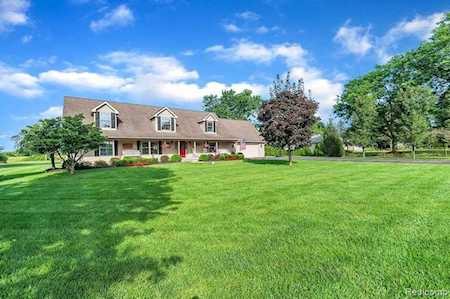 10417 Homestead Ln Salem Twp, MI 48170