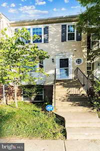 2491 Wentworth Dr Crofton, MD 21114