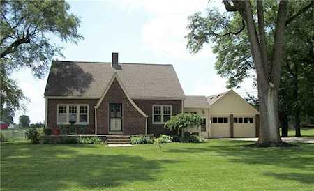 11893 E 700 North Shirley, IN 47384
