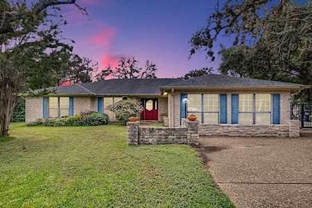 2027 Chaparral Park RD Manchaca, TX 78652