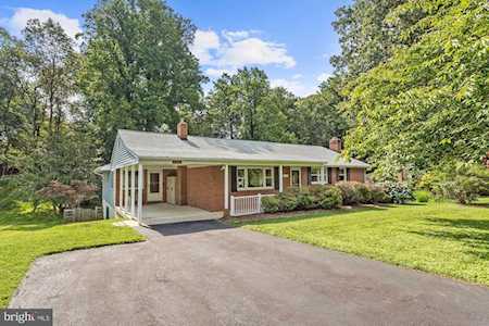 10714 Crestview Ln E Laurel, MD 20723