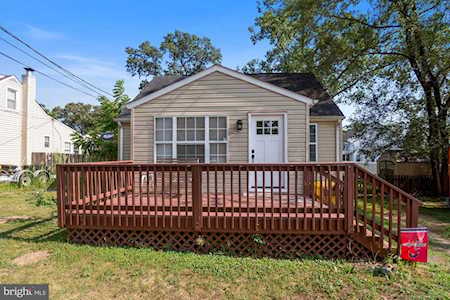 475 Center St Pasadena, MD 21122