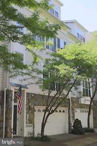 5054 Minda Ct Alexandria, VA 22304