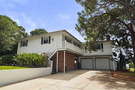 1657 Seabreeze Dr Tarpon Springs, FL 34689