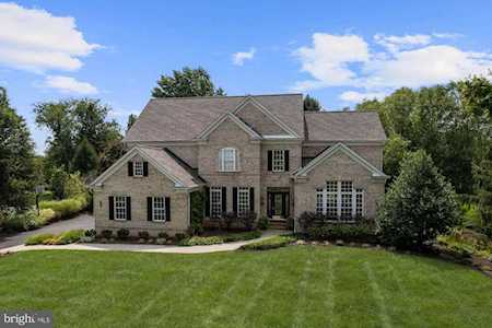 13713 Bold Venture Dr Glenelg, MD 21737