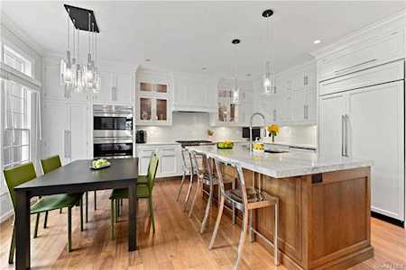 29 W Doral Greens Drive Rye Brook, NY 10573