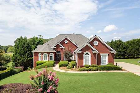 1472 Mountain Side Dr Dacula, GA 30019