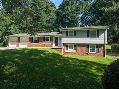 1536 Runnymeade Rd Brookhaven, GA 30319