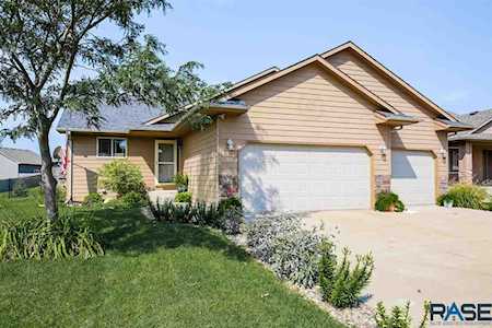 411 N Perry Ln Harrisburg, SD 57032