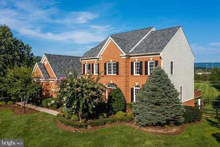 16655 Chestnut Overlook Dr Purcellville, VA 20132