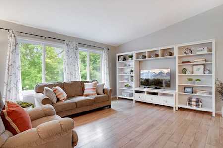 4418 Clover Lane Eagan, MN 55122