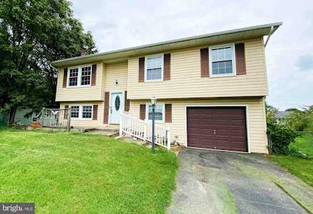 979 Sunny Ct Gambrills, MD 21054