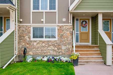 283 Mahogany Way SE Calgary, AB T3M 2G6