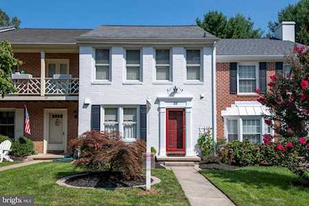 26 Inverin Circle Lutherville Timonium, MD 21093