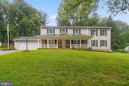3626 Grosvenor Dr Ellicott City, MD 21042