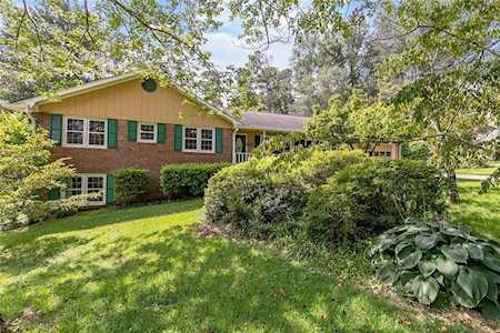1694 Bent River Dr Lilburn, GA 30047
