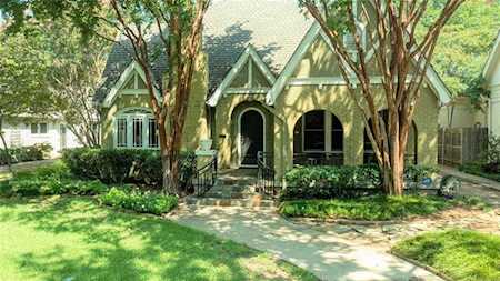 2204 Huntington Lane Fort Worth, TX 76110
