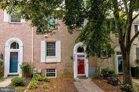9829 Rainleaf Ct Columbia, MD 21046