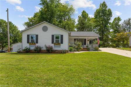 1632 Stoneybrook Drive High Point, NC 27265