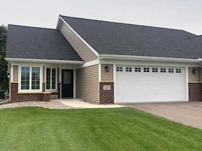 523 Haralson Drive Belle Plaine, MN 56011