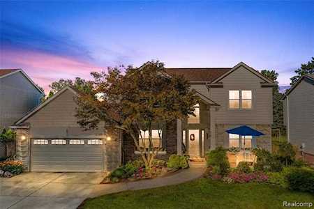 2145 Blue Stone Lane Commerce Twp, MI 48390