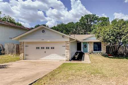 8200 Cattle DR Austin, TX 78749