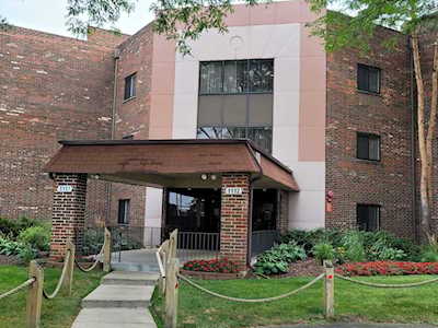 1112 Castilian Ct #C117 Glenview, IL 60025