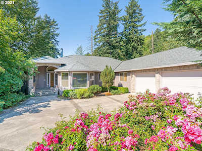 2016 NW Sierra Ln Camas, WA 98607