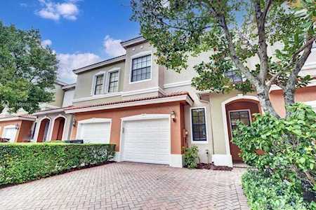121 Delancy #121 Delray Beach, FL 33484