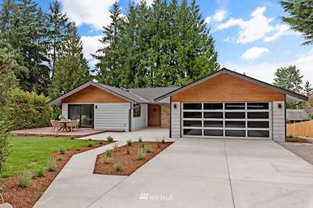 16637 SE 10th St Bellevue, WA 98008