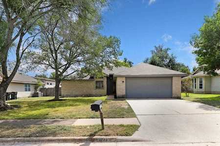 3103 Cutaway CV Round Rock, TX 78681
