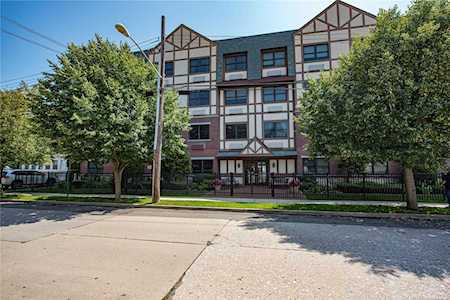 55 Clinton Avenue Rockville Centre, NY 11570