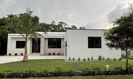 1825 Magnolia St Sarasota, FL 34239