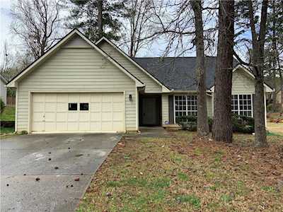 7032 N Shore Dr Lithonia, GA 30058