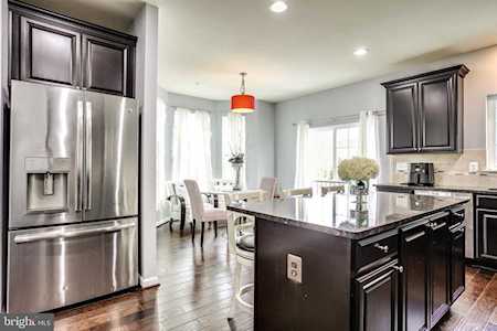 7202 Albion Way Hanover, MD 21076