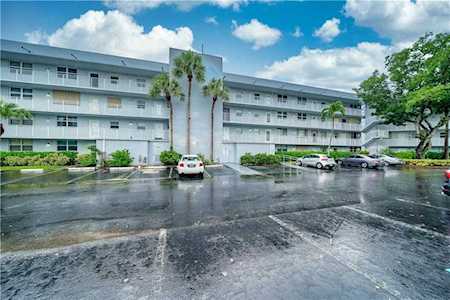 115 Royal Park Dr #3G Oakland Park, FL 33309