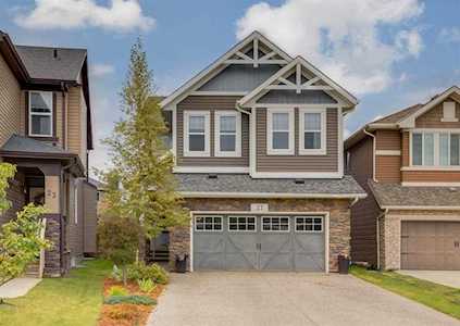 27 Cougar Ridge Place SW Calgary, AB T3H 0V3
