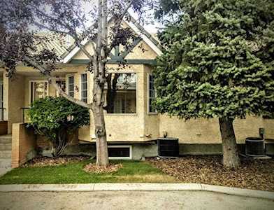 36 Richelieu Ct SW Calgary, AB T3E 7E9