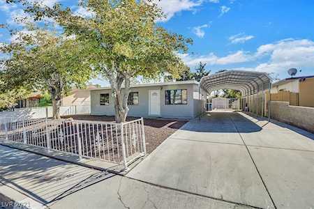 3024 Lawndale St Las Vegas, NV 89121