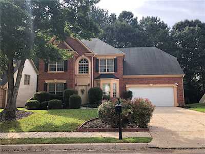 875 Fairview Club Circle Dacula, GA 30019