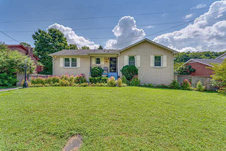 637 Huntington Pkwy Nashville, TN 37211
