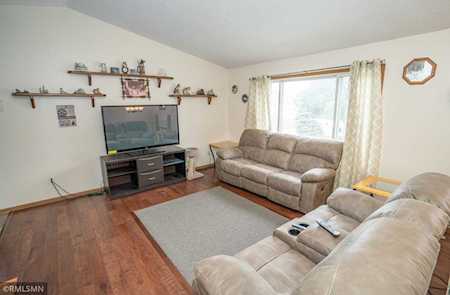 15863 Gooseberry Way Apple Valley, MN 55124