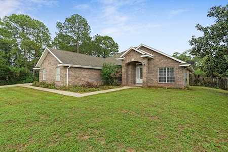 6829 Avenida De Galvez Navarre, FL 32566