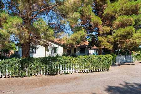 5520 Fiorinda Circle Las Vegas, NV 89130
