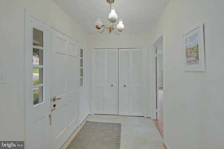 9708 Corkran Ln Bethesda, MD 20817