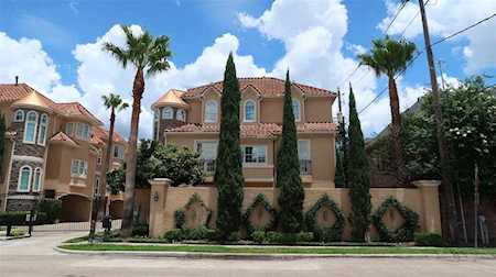 2325 Potomac Dr Houston, TX 77057