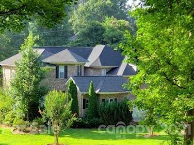7365 Gabriel St Sherrills Ford, NC 28673