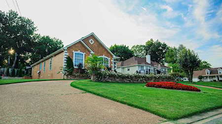 104 Holland Ridge Dr La Vergne, TN 37086