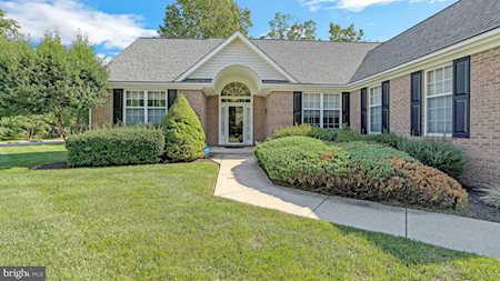 8247 Bishopsgate Ln White Plains, MD 20695