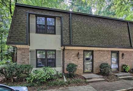 19 Arpege Way Atlanta, GA 30327